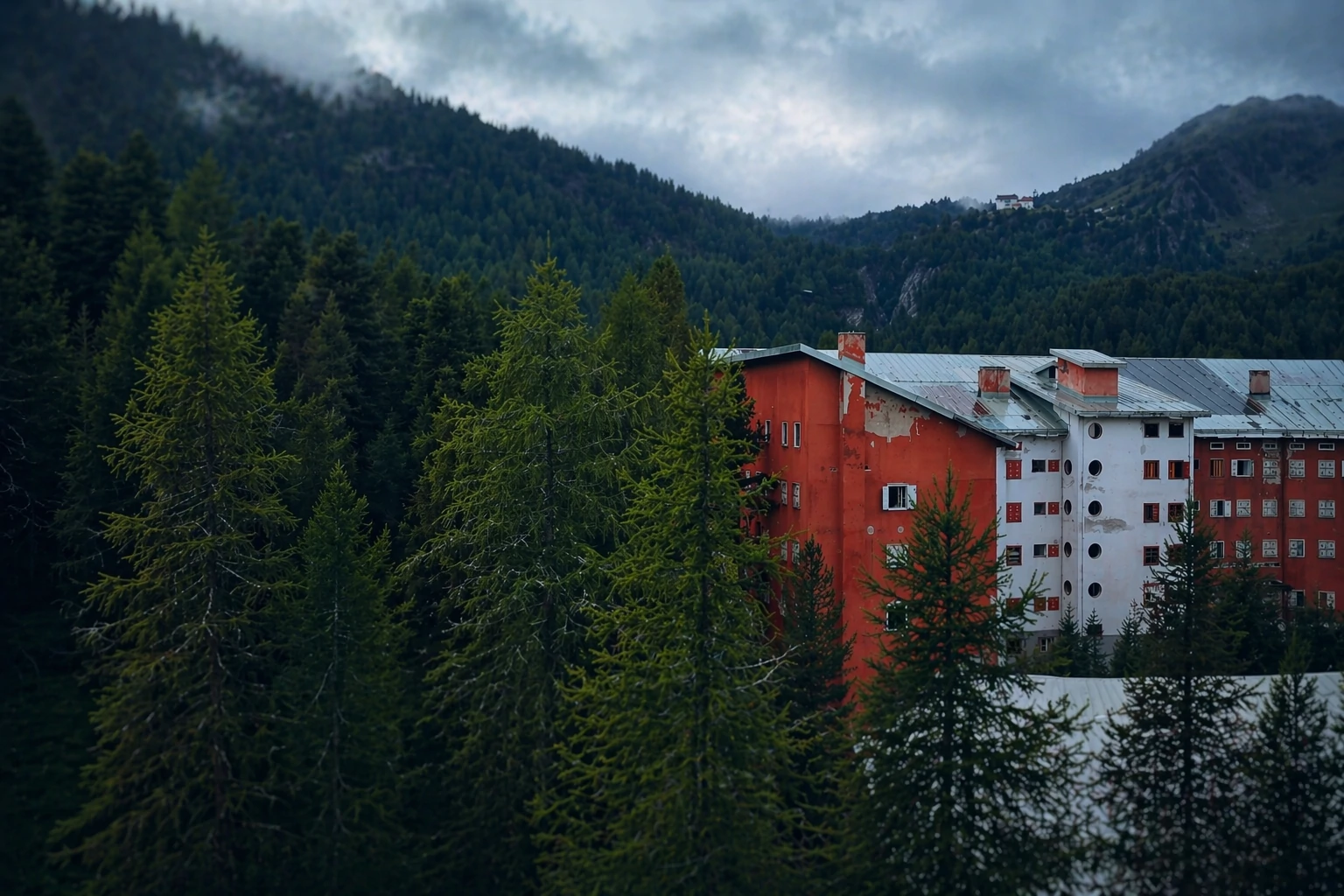 HOTEL PARADISO